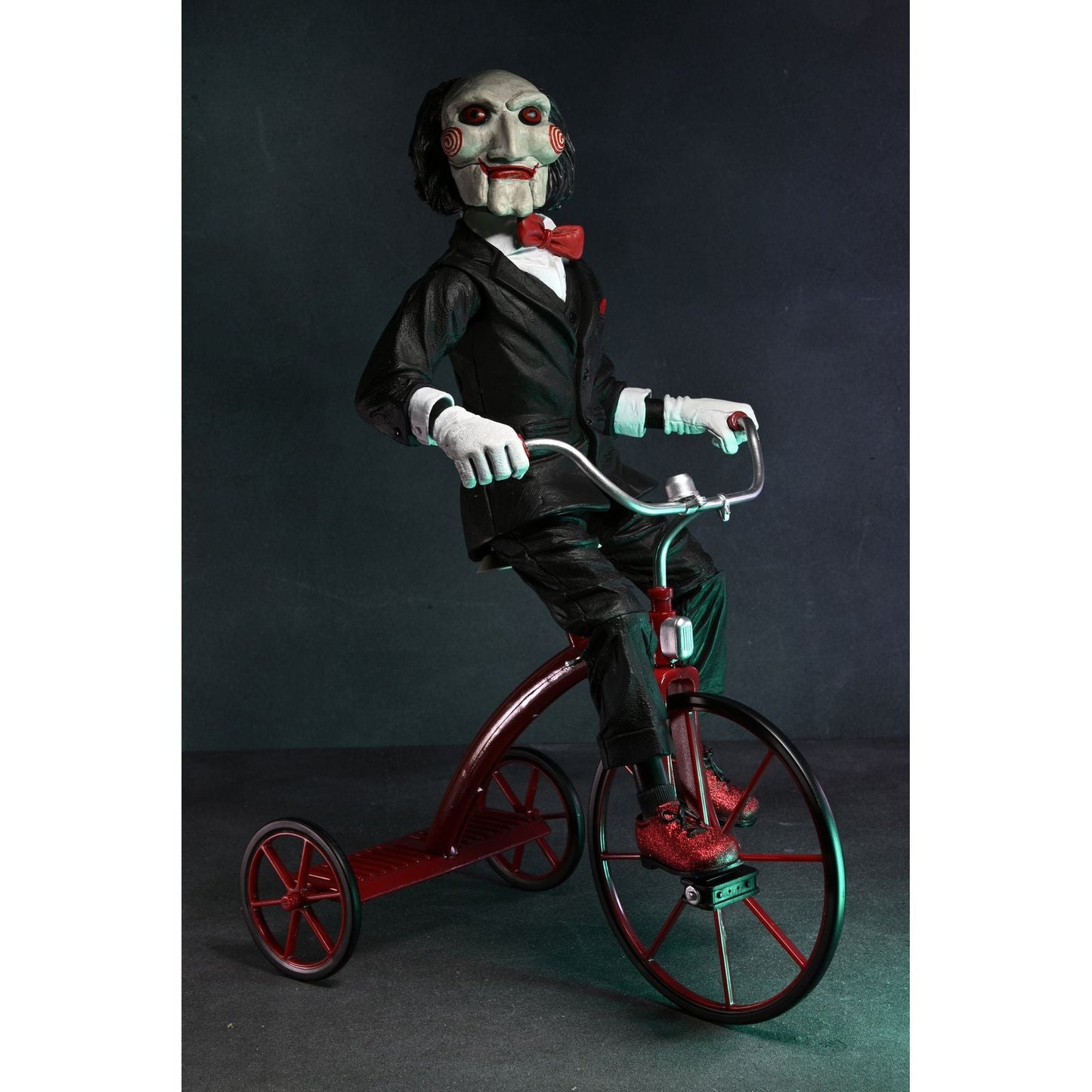 BILLY THE PUPPET WITH SOUND RIDING TRICYCLE VERSION FIGURA 33 CM SAW RE-RUN