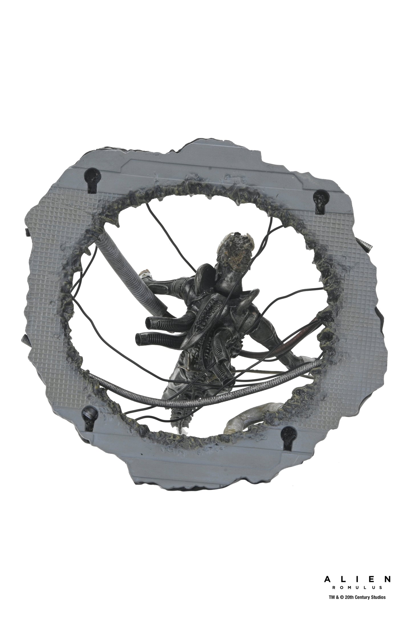 DELUXE SUSPENDED LAB XENOMORPH XX121 SCALE ACTION FIGURA 18 CM ALIEN ROMULUS