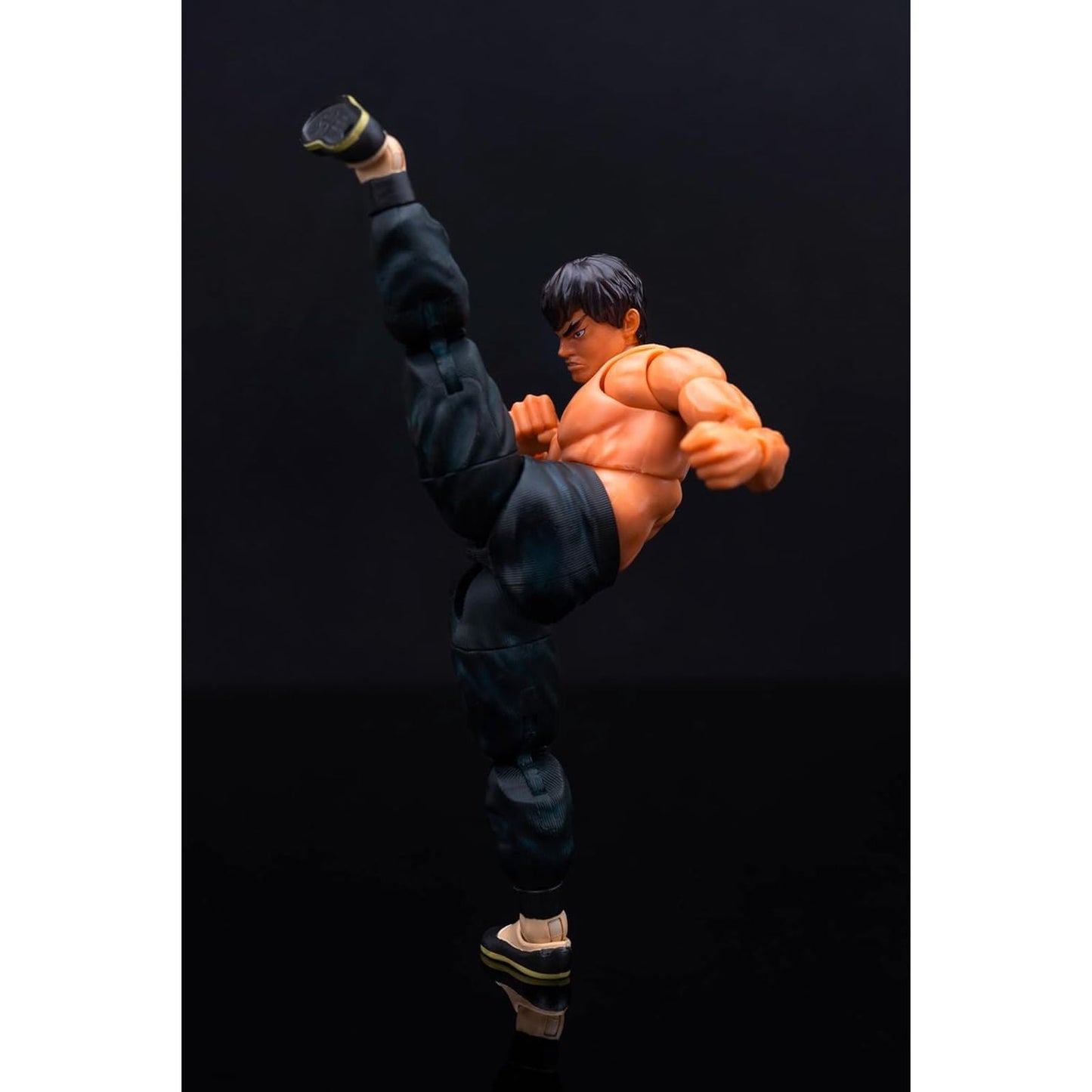 FEI LONG FIGURA 15 CM ULTRA STREET FIGHTER II: THE FINAL CHALLENGERS