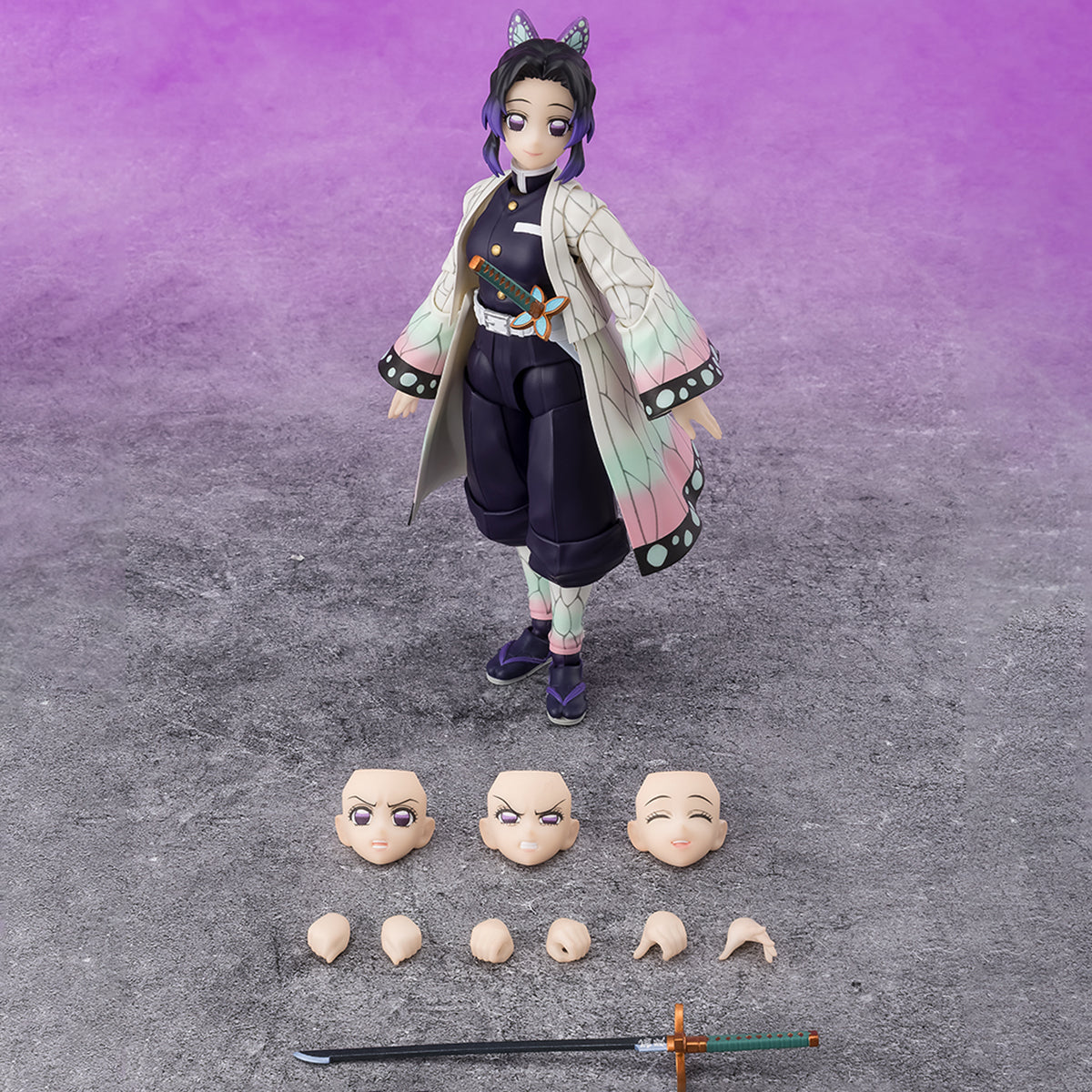 SHINOBU KOCHO FIGURA 13 CM DEMON SLAYER: KIMETSU NO YAIBA S.H. FIGUARTS