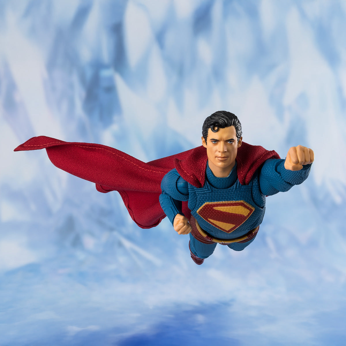 SUPERMAN FIGURA 16,5 CM SUPERMAN 2025 S.H. FIGUARTS