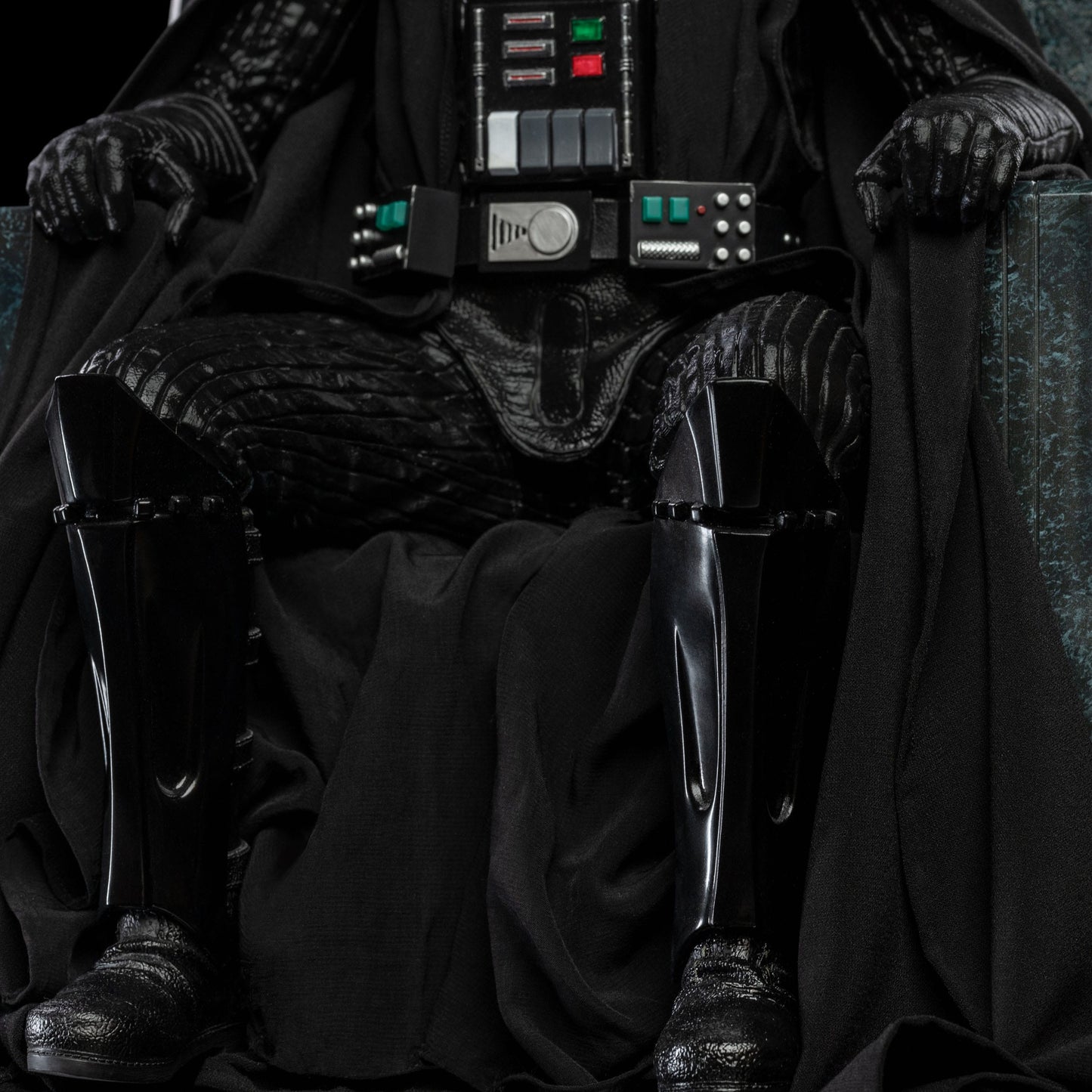 Sideshow Collectibles - Star Wars - Estatua 1/10 Art Scale Darth Vader on Throne 18 cm