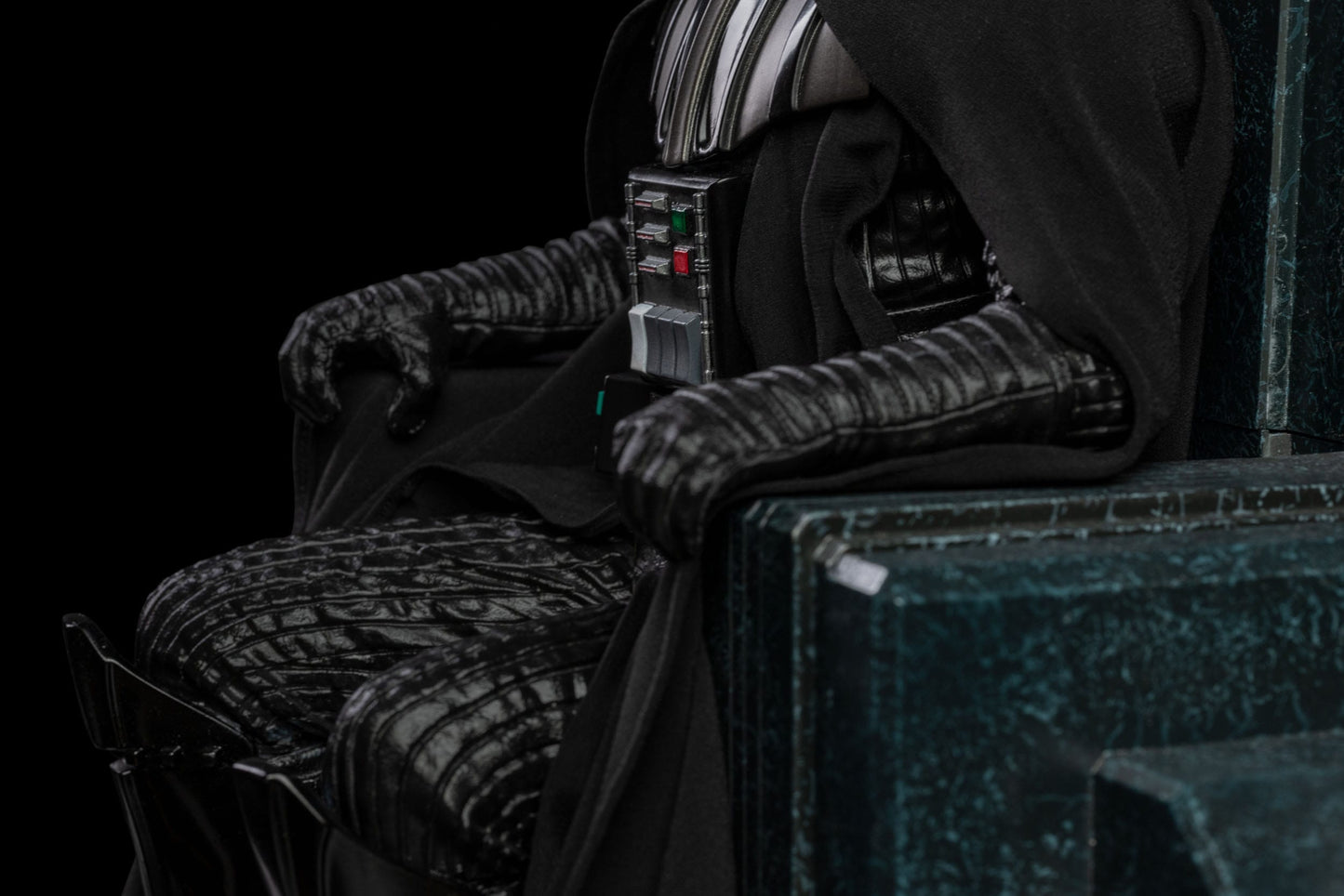 Sideshow Collectibles - Star Wars - Estatua 1/10 Art Scale Darth Vader on Throne 18 cm