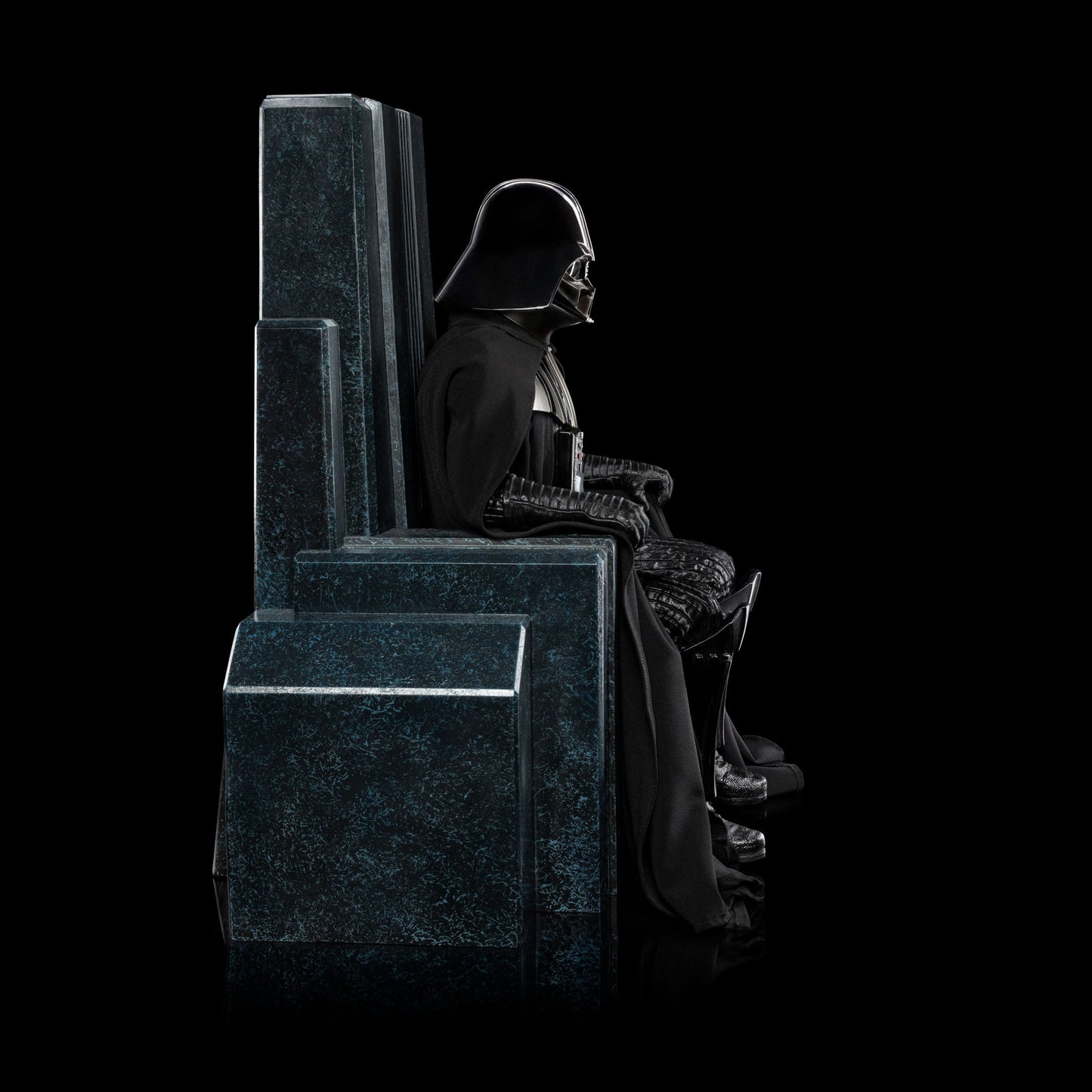 Sideshow Collectibles - Star Wars - Estatua 1/10 Art Scale Darth Vader on Throne 18 cm