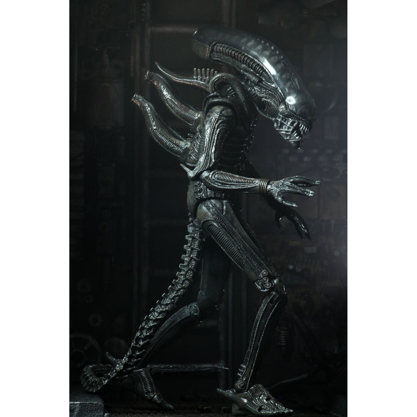 ULTIMATE BIG CHAP SCALE ACTION FIGURA 23 CM 40TH ANNIVERSARY ALIEN 1979 RE-RUN