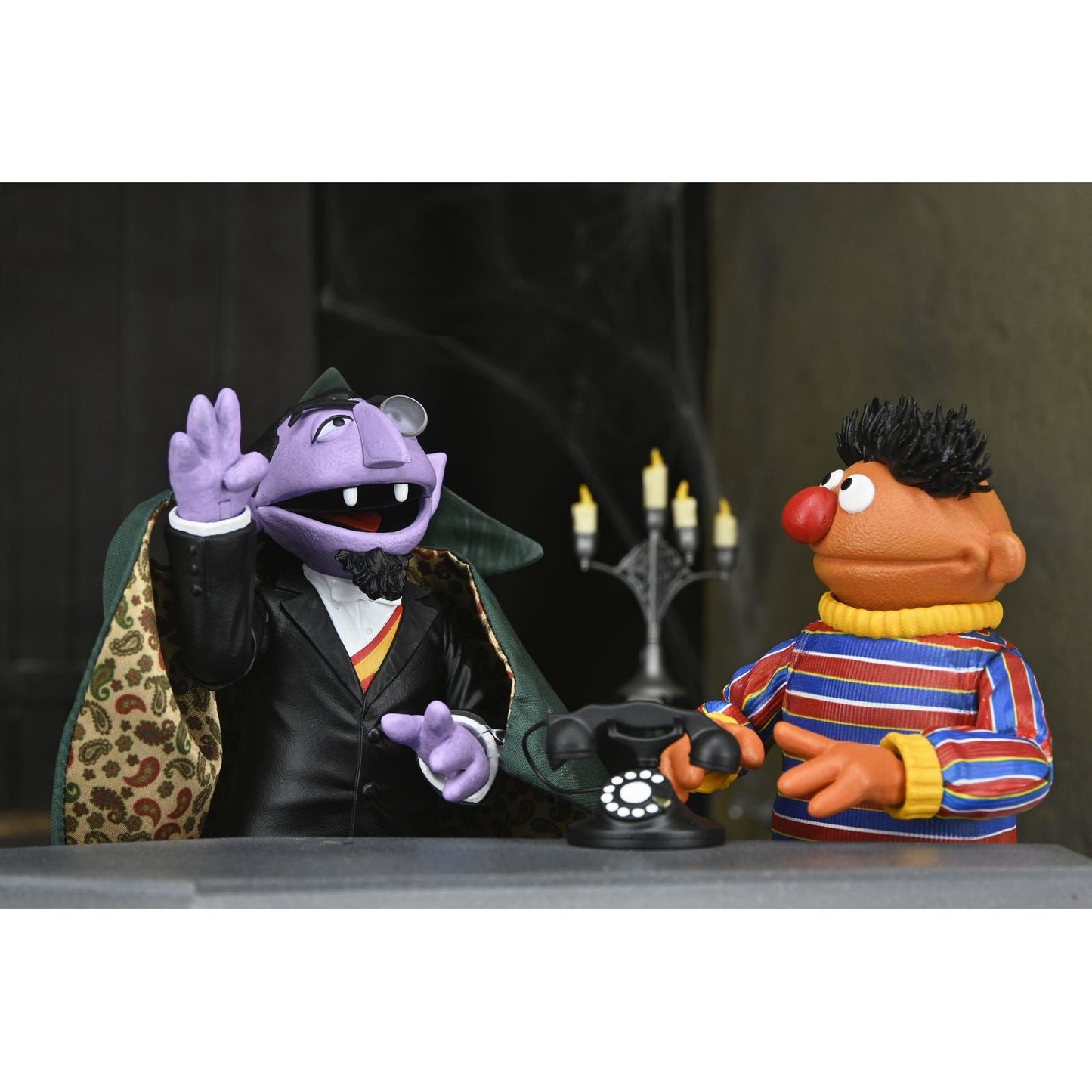ULTIMATE EL CONDE DRACO FIGURA 18 CM SESAME STREET