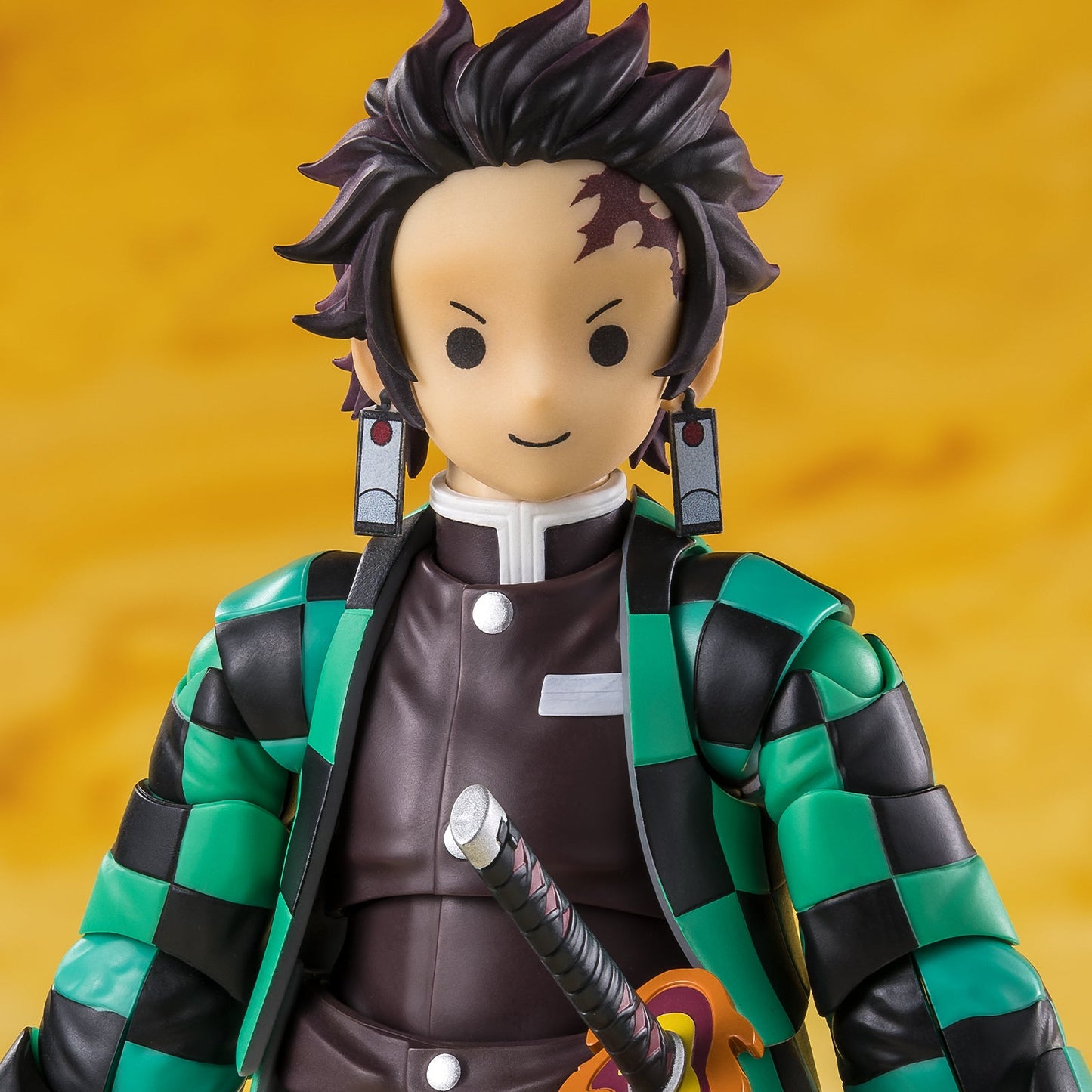 ZENITSU AGATSUMA FIGURA 14 CM DEMON SLAYER KIMETSU NO YAIBA SH FIGUARTS