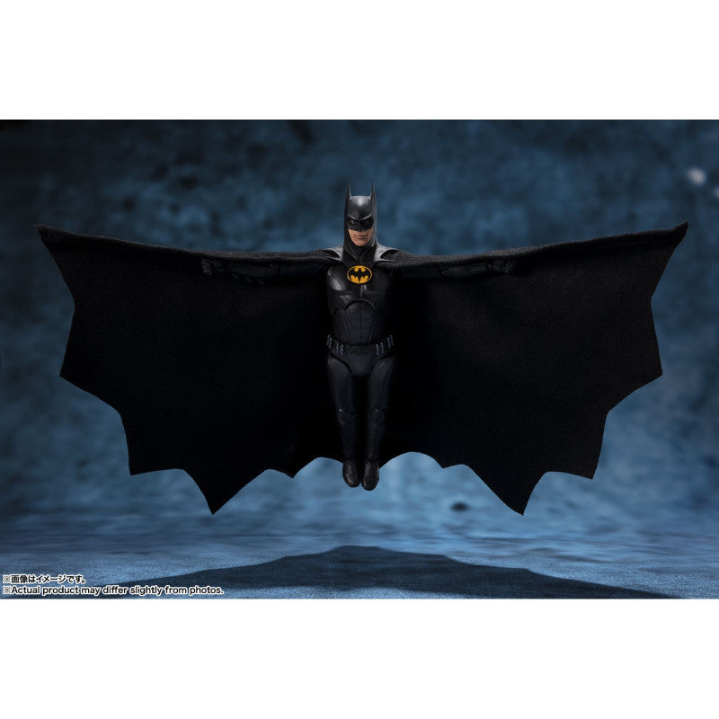 BATMAN (THE FLASH) FIG. 15 CM THE FLASH DC UNIVERSE SH FIGUARTS - Z POP Toys