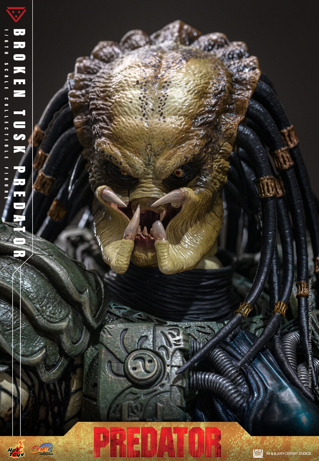 HOT TOYS - ALIEN VS PREDATOR - Figura Comic Masterpiece 1/6 Broken Tusk Predator 35 cm
