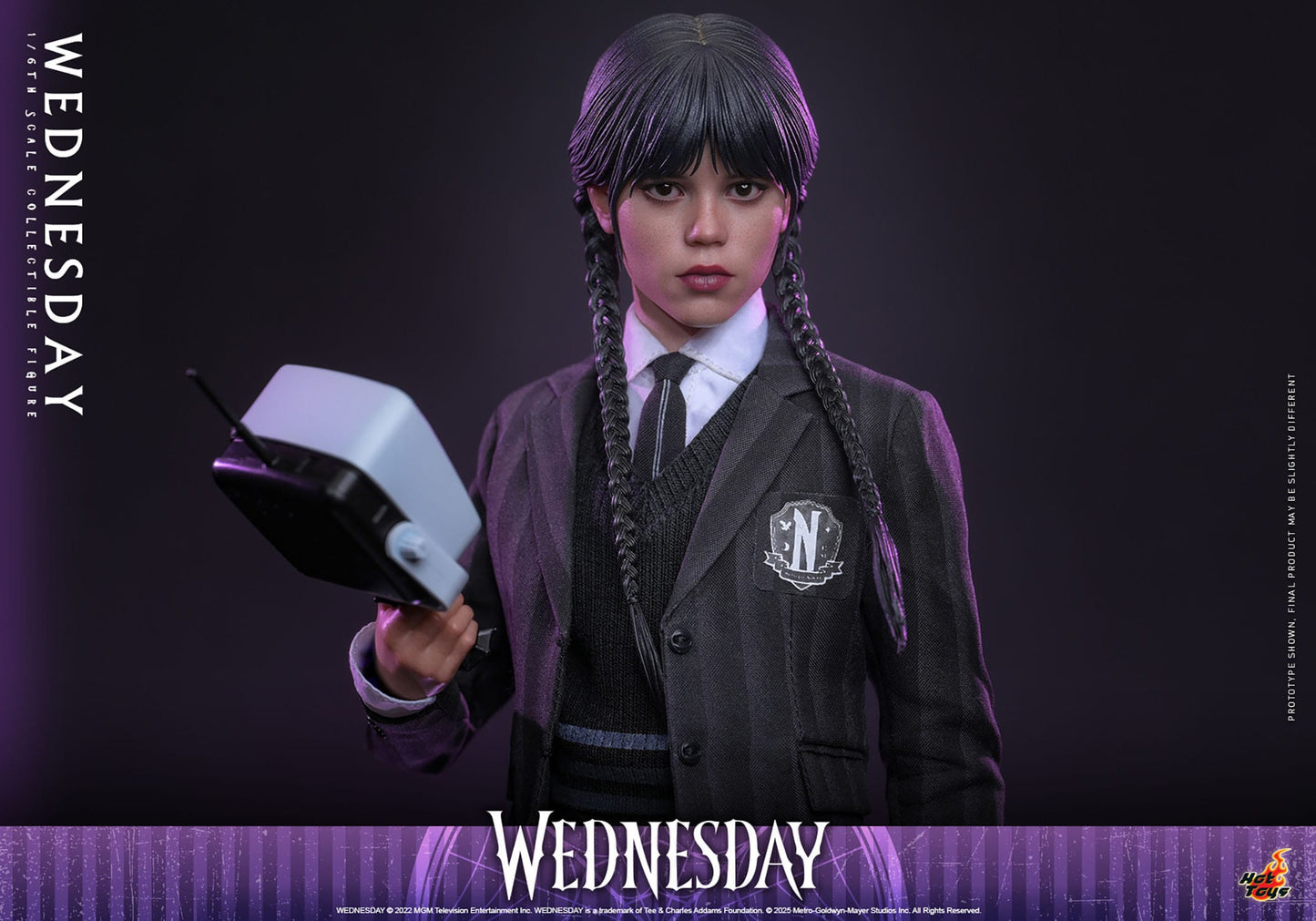 HOT TOYS - WEDNESDAY - Figura 1/6 Wednesday 27 cm
