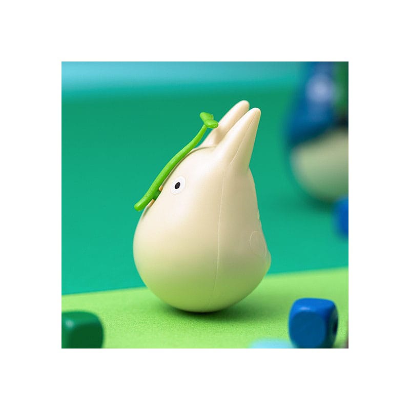 Mi vecino Totoro Figura de fondo redondo Small Totoro with leaf 5 cm