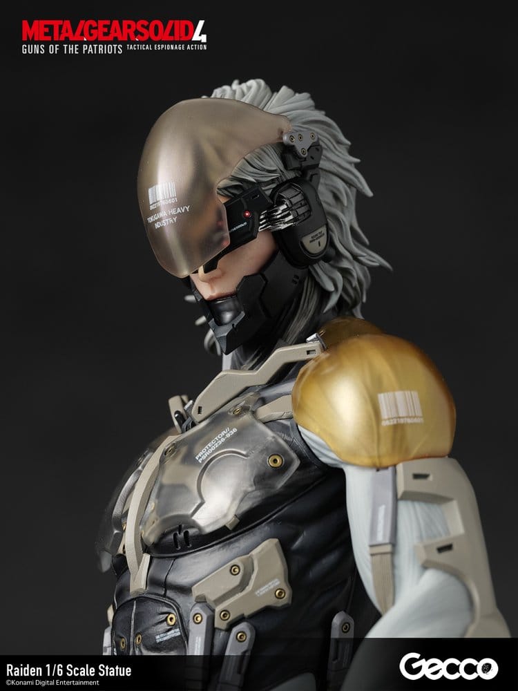 Metal Gear Solid 4 Guns of the Patriots Estatua 1/6 Raiden 32 cm