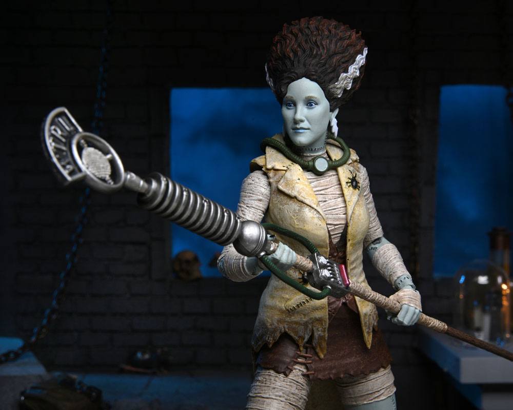Universal Monsters x Teenage Mutant Ninja Turtles Figura April as The Bride 18 cm