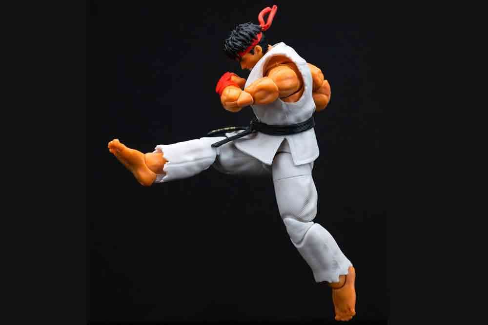 RYU FIGURA 15 CM ULTRA STREET FIGHTER II: THE FINAL CHALLENGERS