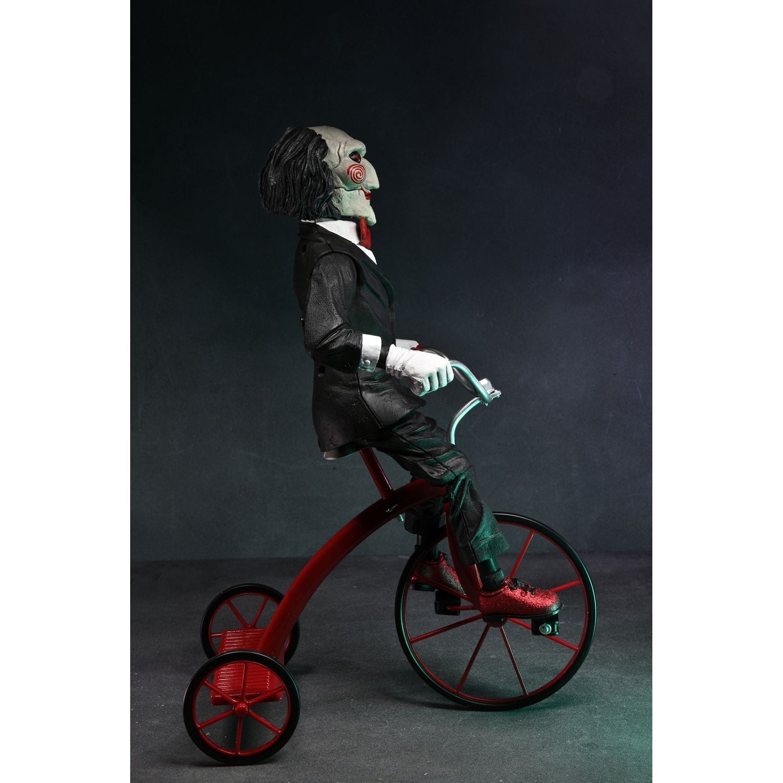 BILLY THE PUPPET WITH SOUND RIDING TRICYCLE VERSION FIGURA 33 CM SAW RE-RUN