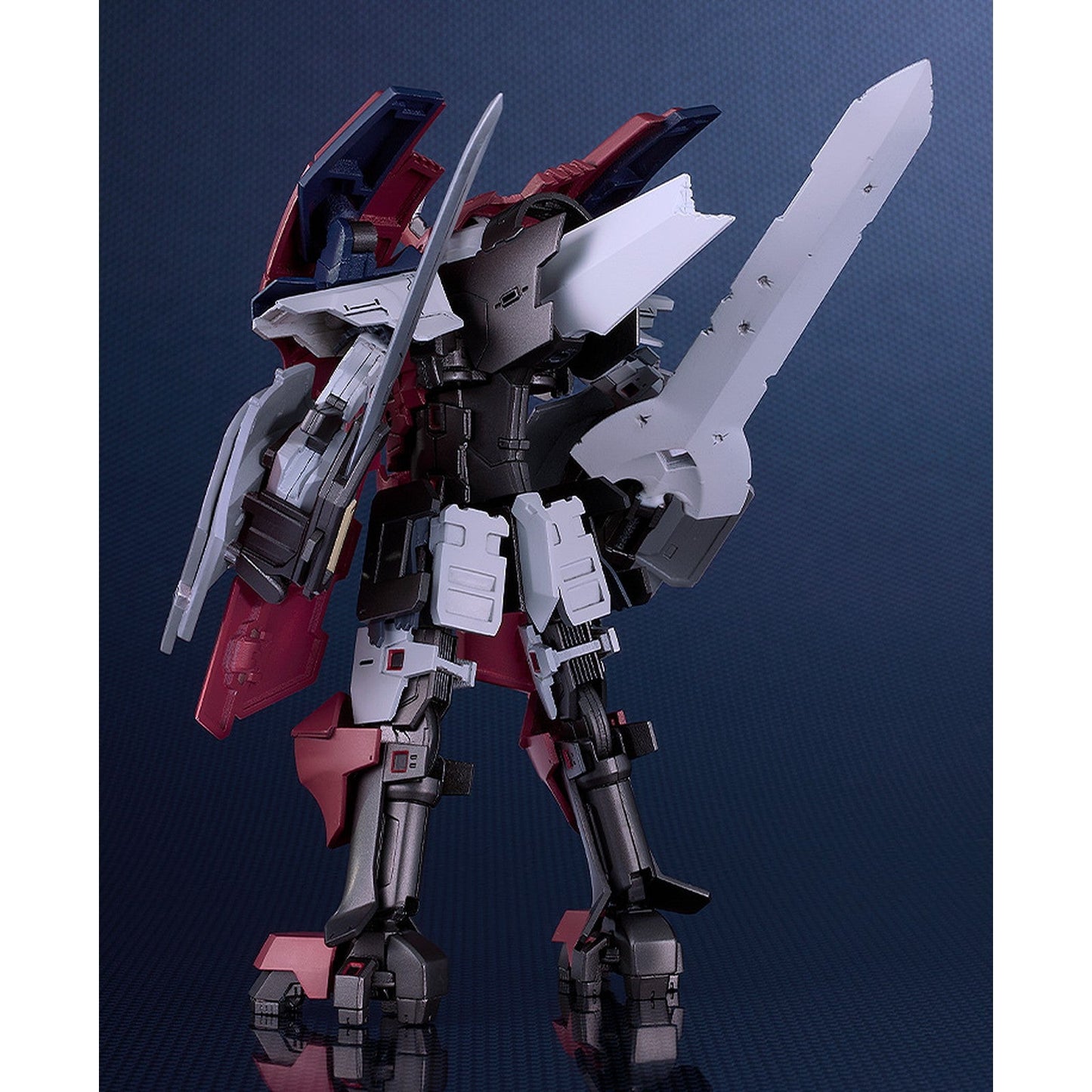 DELPHINE THIRD FORM FIGURA 13 CM BROKEN BLADE MODEROID