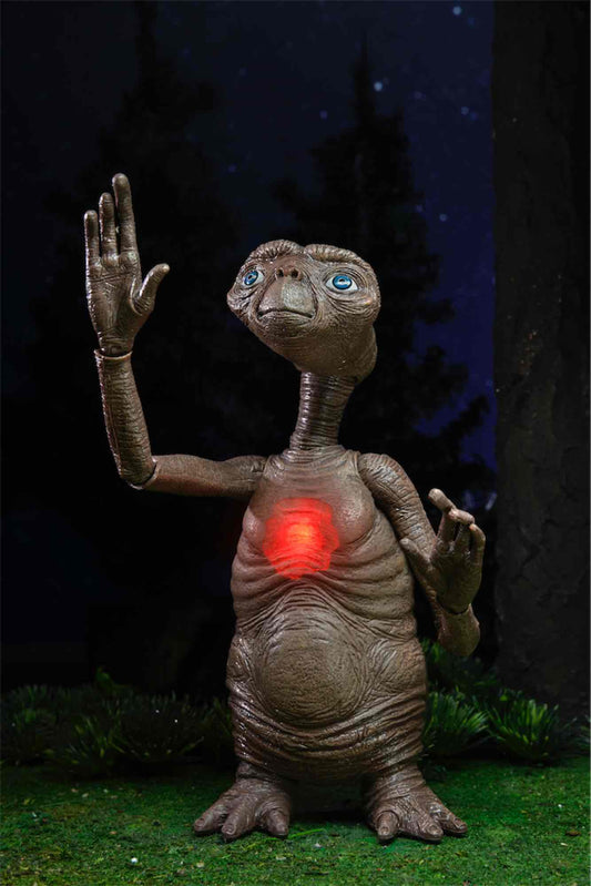 figura-neca-ultimate-deluxe-e-t-con-pecho-led-aniversario-et