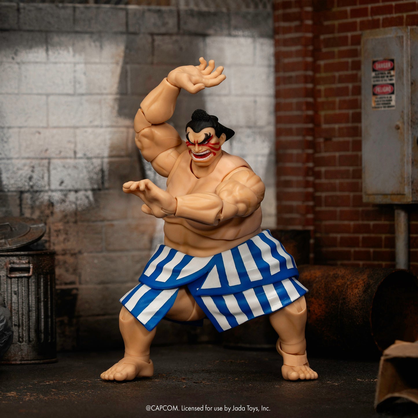 E, HONDA FIGURA 17 CM ULTRA STREET FIGHTER II: THE FINAL CHALLENGERS