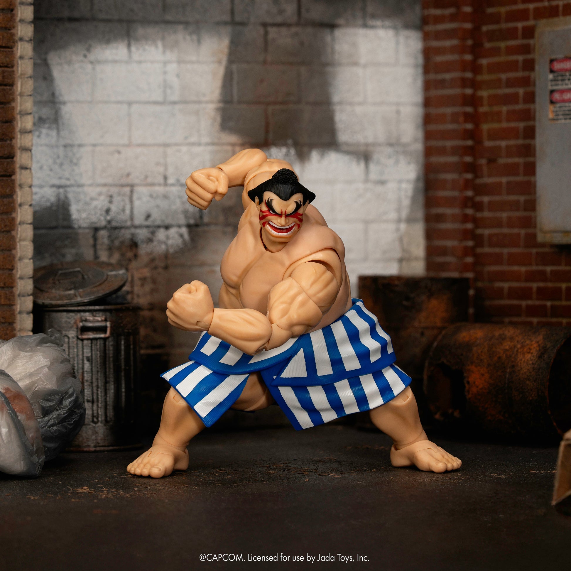 E, HONDA FIGURA 17 CM ULTRA STREET FIGHTER II: THE FINAL CHALLENGERS