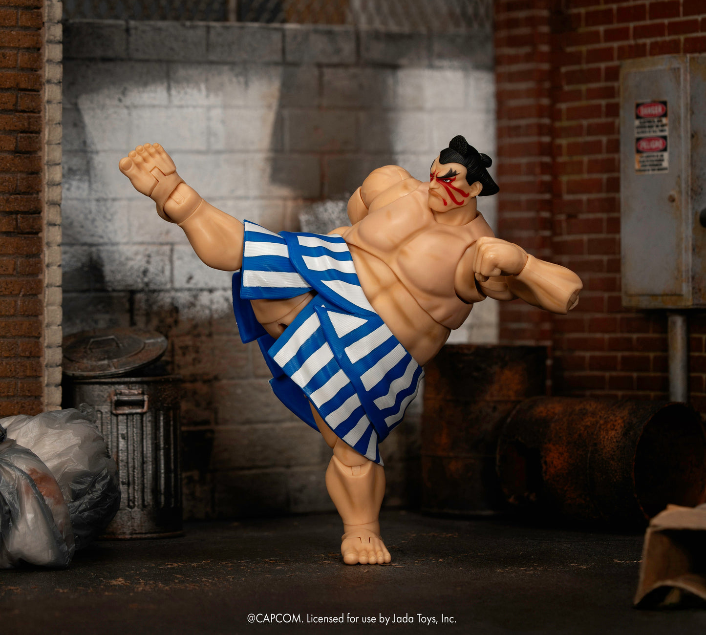 E, HONDA FIGURA 17 CM ULTRA STREET FIGHTER II: THE FINAL CHALLENGERS