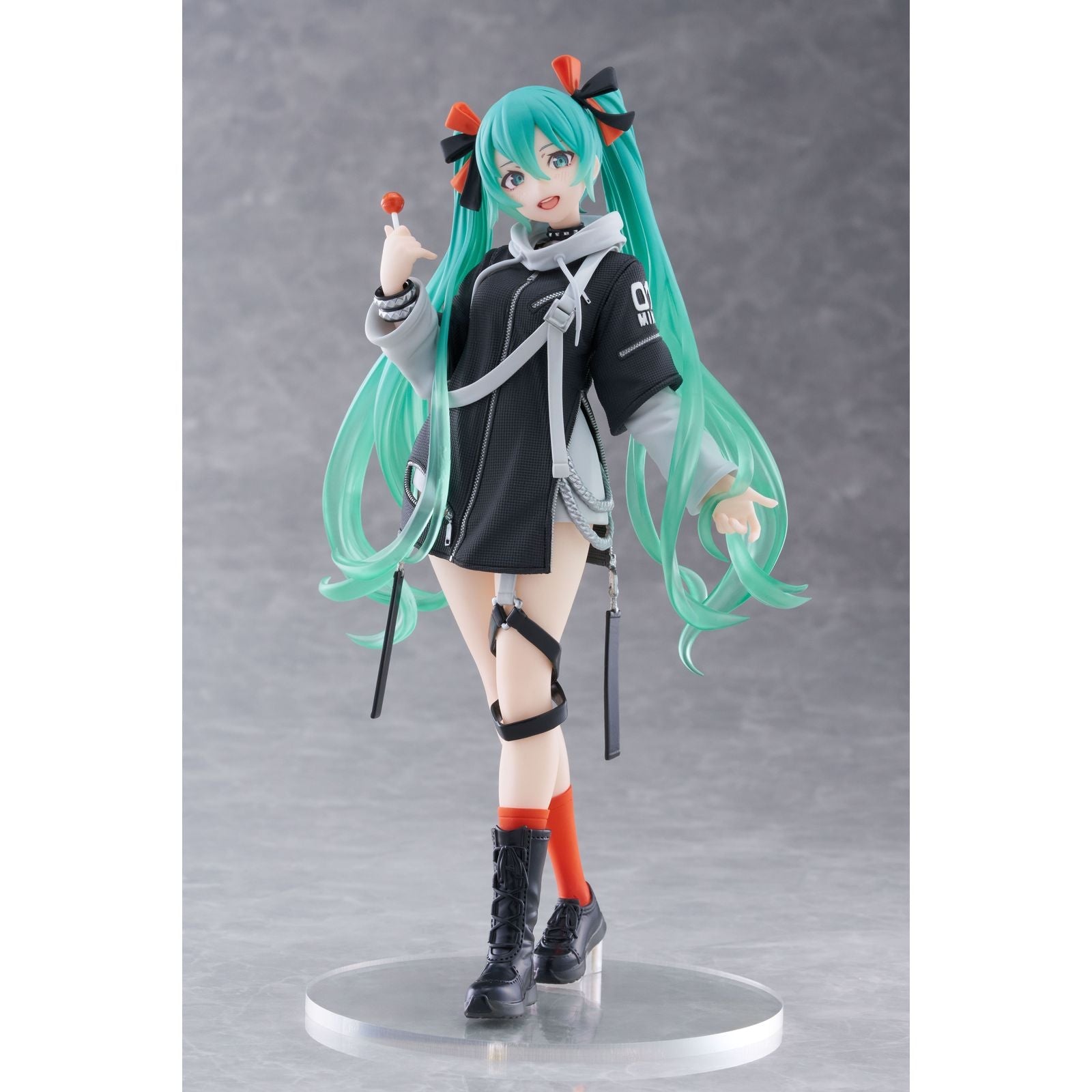 HATSUNE MIKU FASHION PUNK VER. FIG. 18 CM HATSUNE MIKU