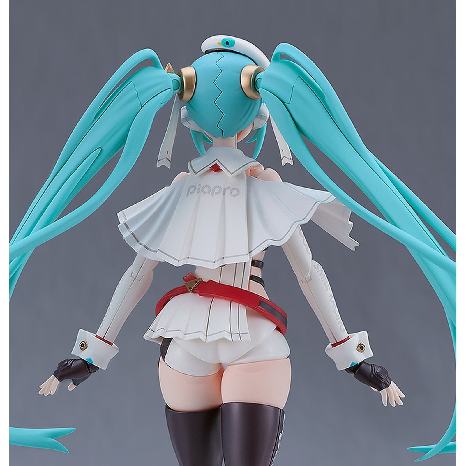 HATSUNE MIKU RACING MIKU 2023 VERSION FIGURA 15,5 CM HATSUNE MIKU GT PROJECT PLAMATEA RE-RUN