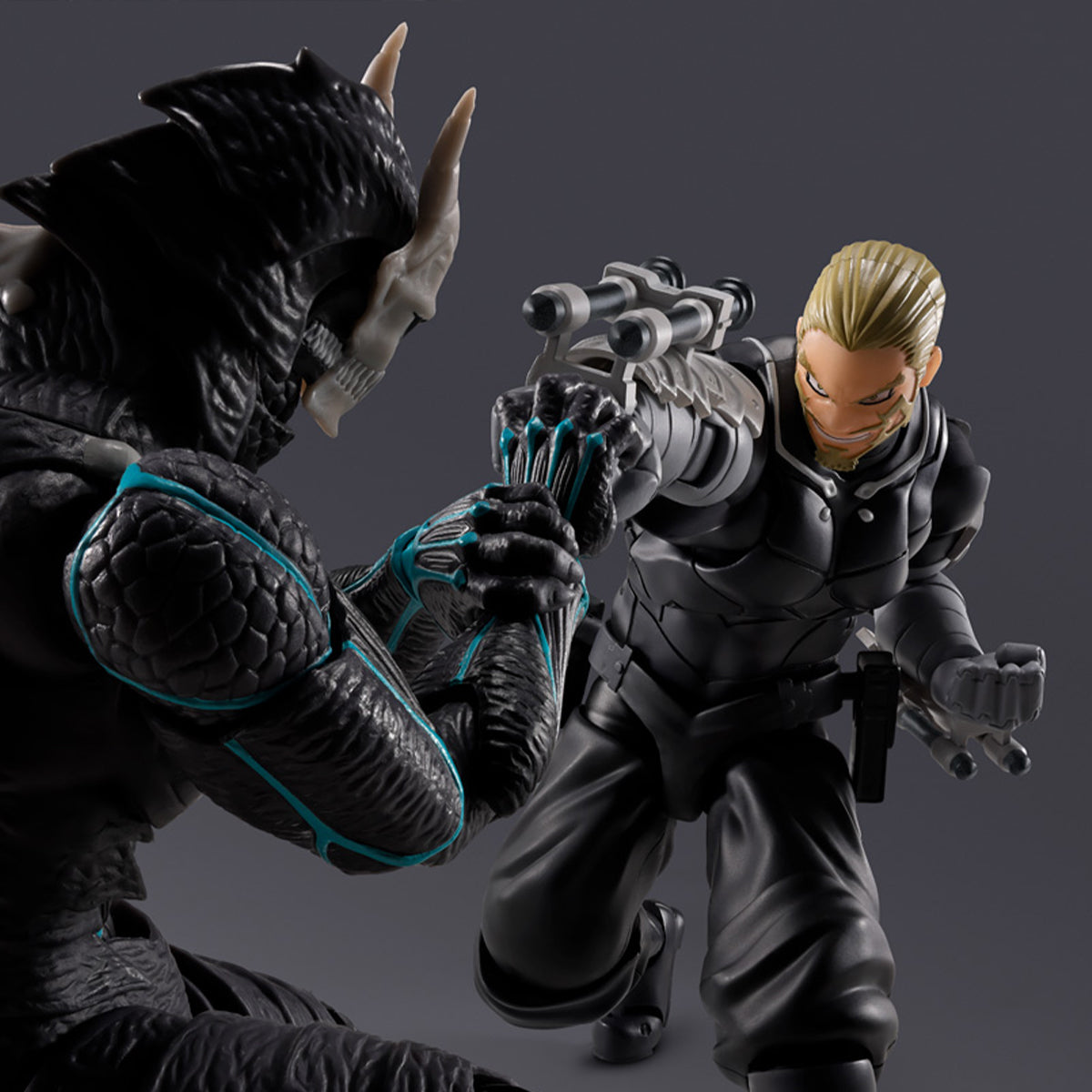 ISAO SHINOMIYA FIGURA 17 CM KAIJU NO.8 S.H. FIGUARTS