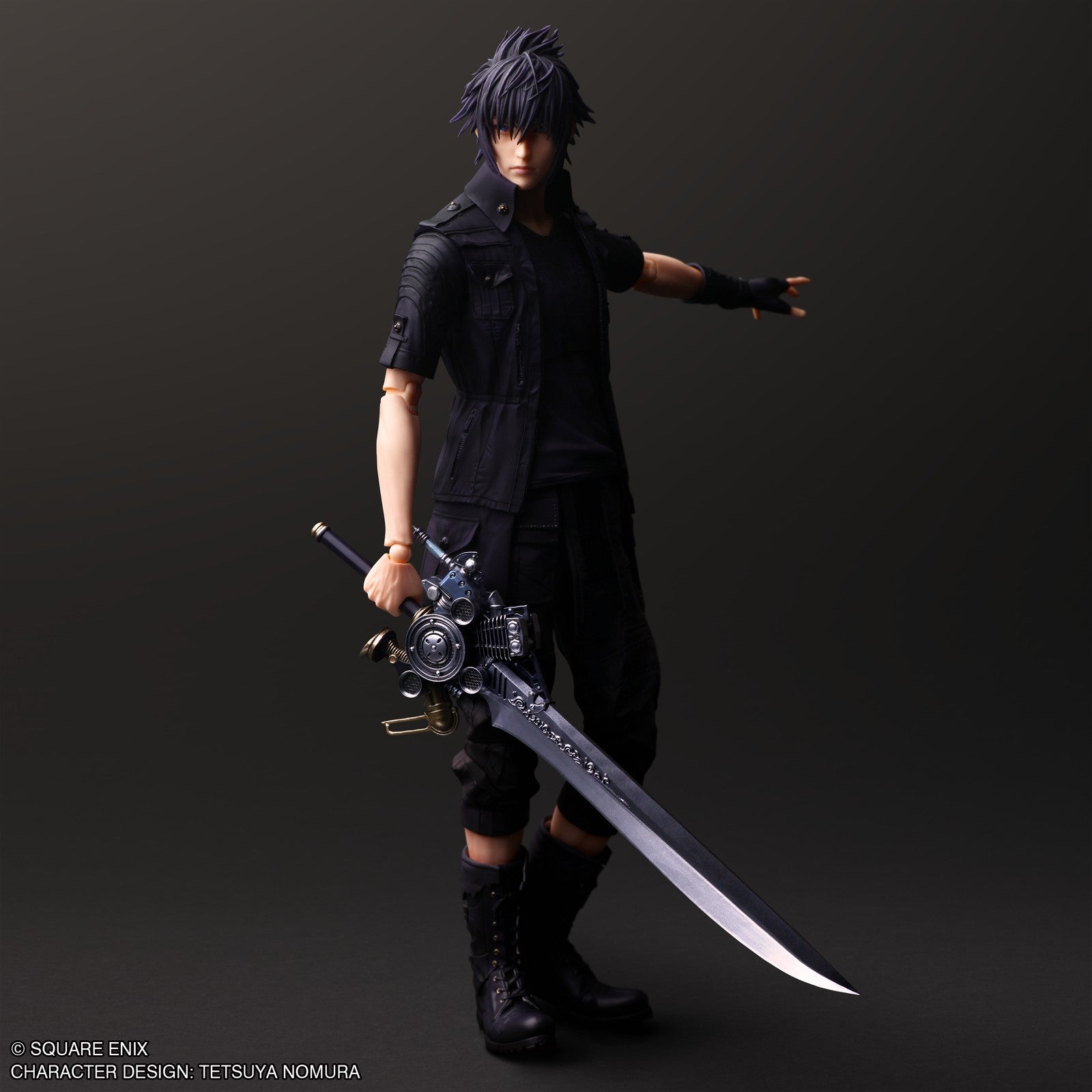 NOCTIS LUCIS CAELUM ACTION FIGURA 27 CM FINAL FANTASY XV PLAY ARTS SHIN