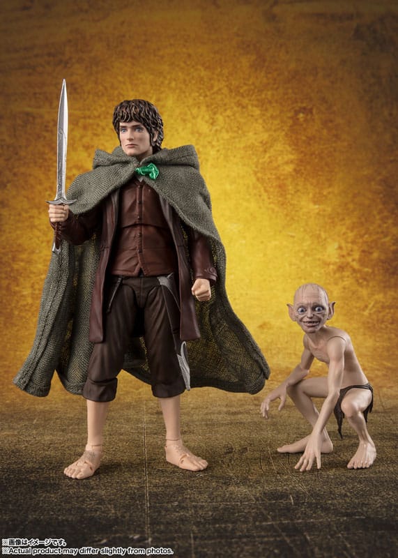 SH FIGUARTS THE LORD OF THE RINGS: THE FELLOWSHIP FRODO BAGGINS & GOLLUM