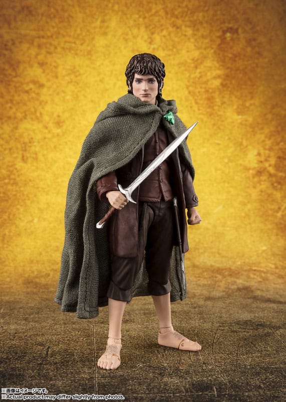 SH FIGUARTS THE LORD OF THE RINGS: THE FELLOWSHIP FRODO BAGGINS & GOLLUM