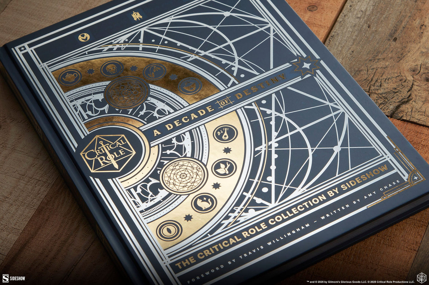 Sideshow Collectibles - Libro A Decade of Destiny: The Critical Role Collection (Version Inglesa)