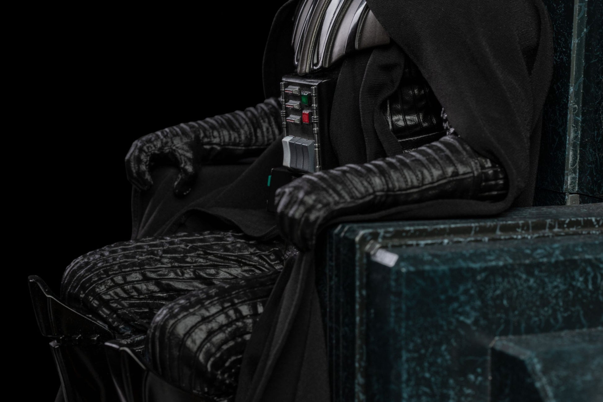 Sideshow Collectibles - Star Wars - Estatua 1/10 Art Scale Darth Vader on Throne 18 cm