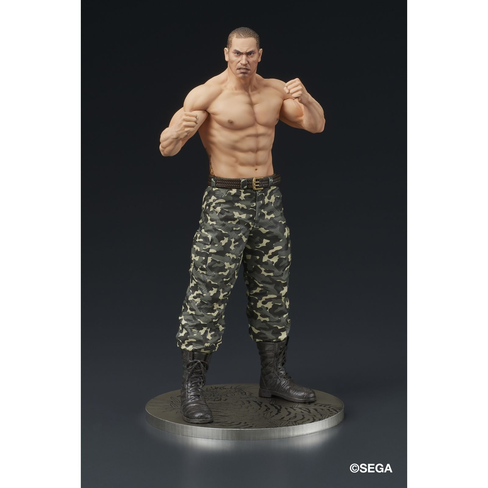TAIGA SAEJIMA BATTLE STYLE FIGURA 17,5 CM YAKUZA: LIKE A DRAGON DIGSTA