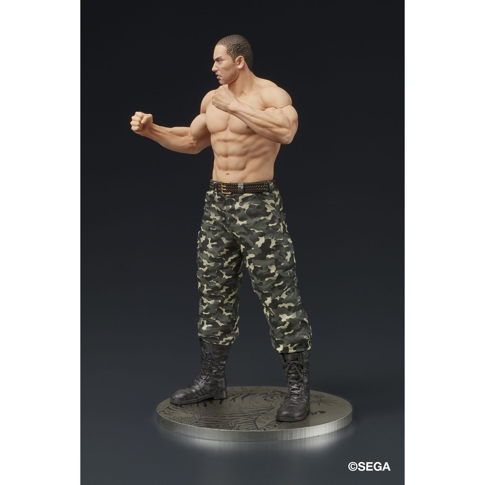 TAIGA SAEJIMA BATTLE STYLE FIGURA 17,5 CM YAKUZA: LIKE A DRAGON DIGSTA
