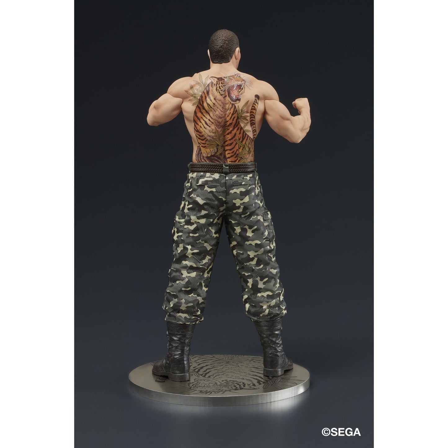 TAIGA SAEJIMA BATTLE STYLE FIGURA 17,5 CM YAKUZA: LIKE A DRAGON DIGSTA