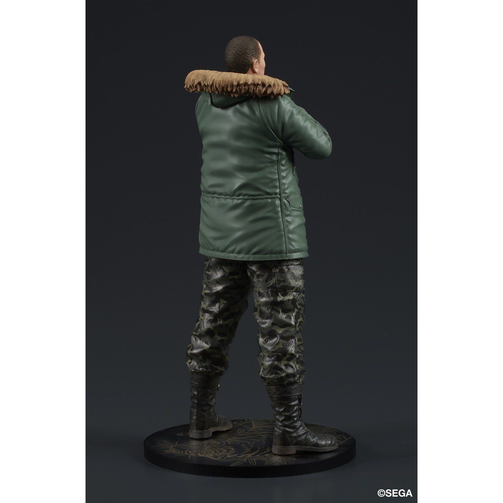 TAIGA SAEJIMA FIGURA 18,5 CM YAKUZA: LIKE A DRAGON DIGSTA