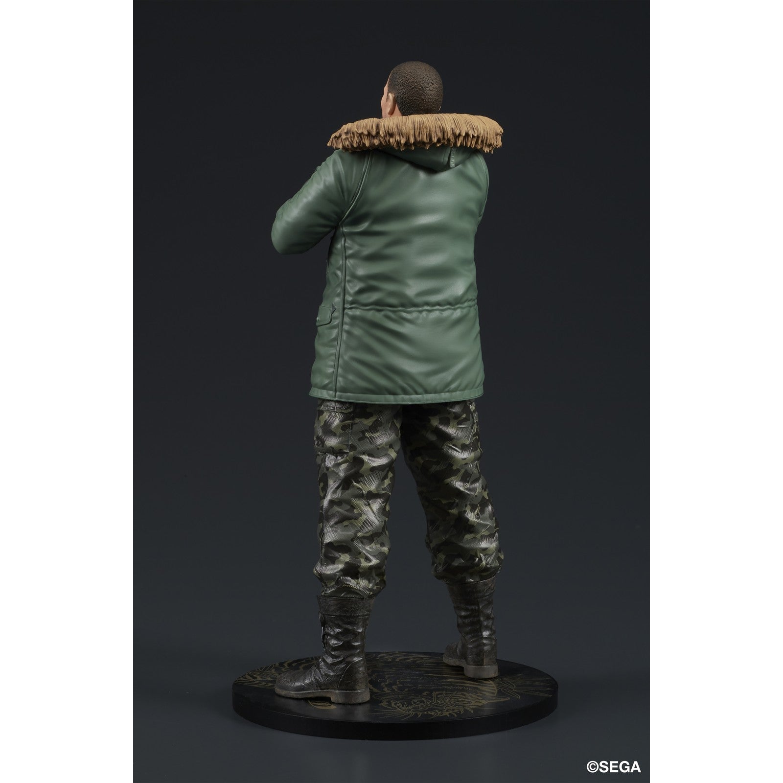 TAIGA SAEJIMA FIGURA 18,5 CM YAKUZA: LIKE A DRAGON DIGSTA