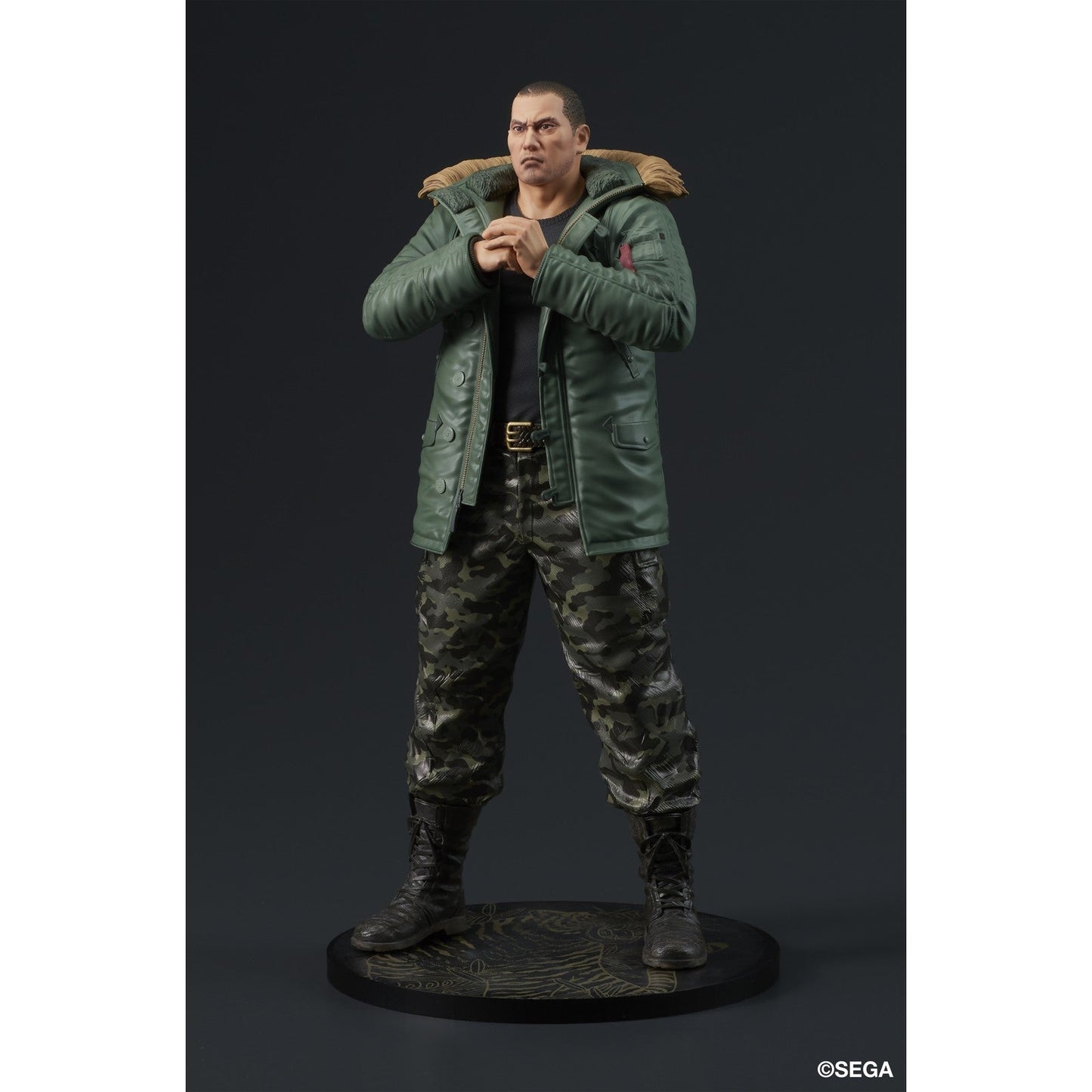 TAIGA SAEJIMA FIGURA 18,5 CM YAKUZA: LIKE A DRAGON DIGSTA