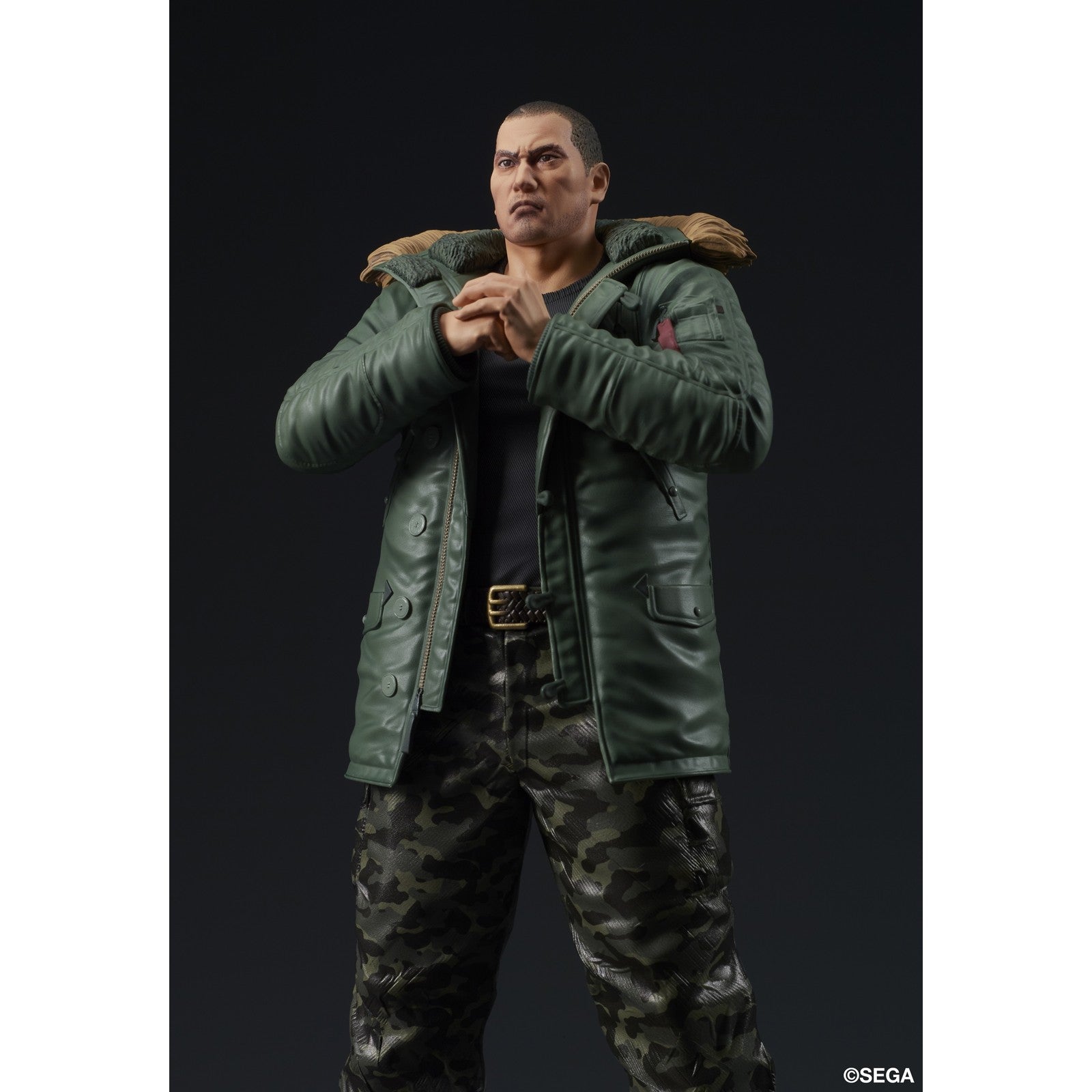 TAIGA SAEJIMA FIGURA 18,5 CM YAKUZA: LIKE A DRAGON DIGSTA