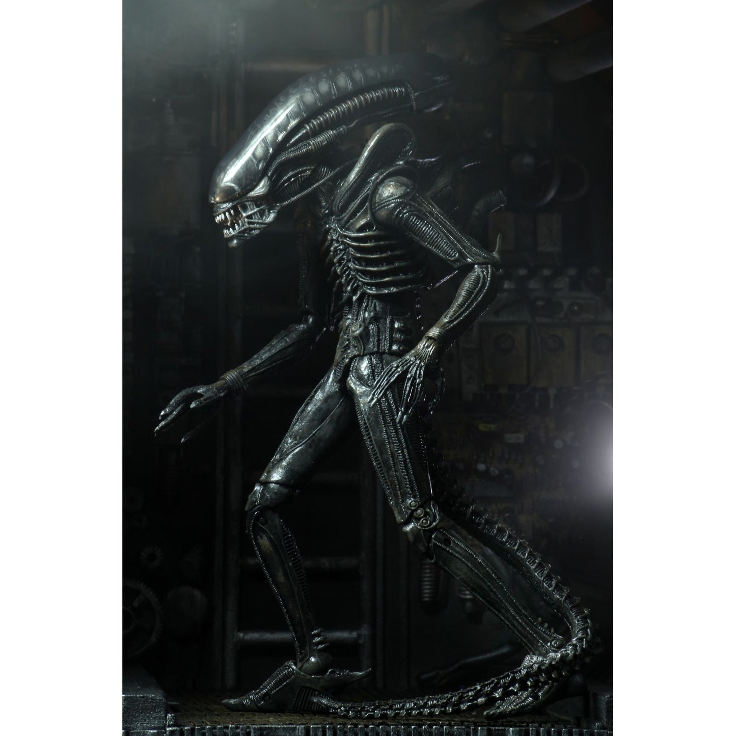 ULTIMATE BIG CHAP SCALE ACTION FIGURA 23 CM 40TH ANNIVERSARY ALIEN 1979 RE-RUN