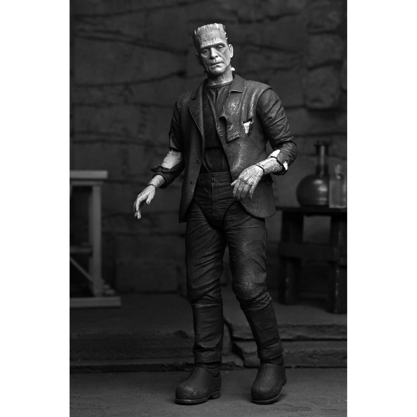 ULTIMATE BRIDE OF FRANKENSTEIN'S MONSTER B&W VER. SCALE ACTION FIG. 18 CM THE BRIDE OF FRANKENSTEIN UNIVERSAL MONSTERS