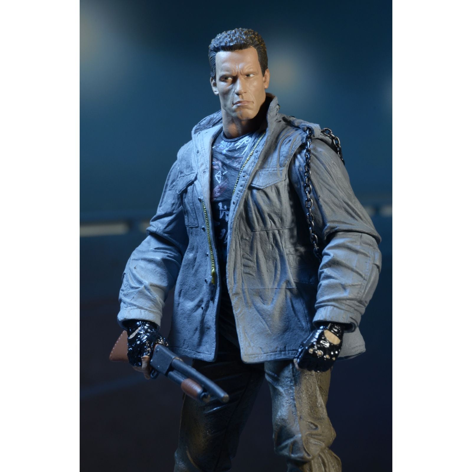 ULTIMATE T-800 TECH NOIR VERSION FIGURA 18 CM THE TERMINATOR RE-RUN