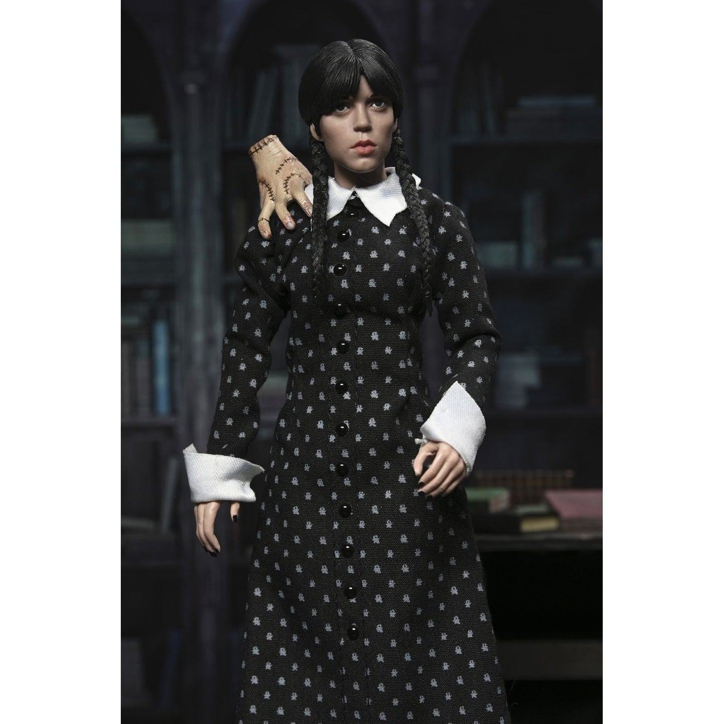 WEDNESDAY ADDAMS CLASSIC DRESS VERSION CLOTHED ACTION FIGURA 20 CM WEDNESDAY 