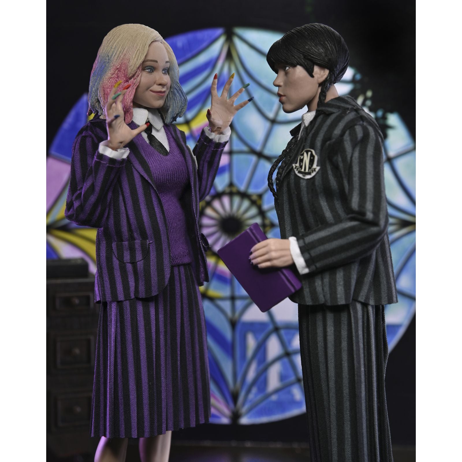 WEDNESDAY ADDAMS & ENID SINCLAIR NEVERMORE UNIFORM VERSION PACK 2 CLOTHED ACTION FIGURAS 20 CM WEDNESDAY