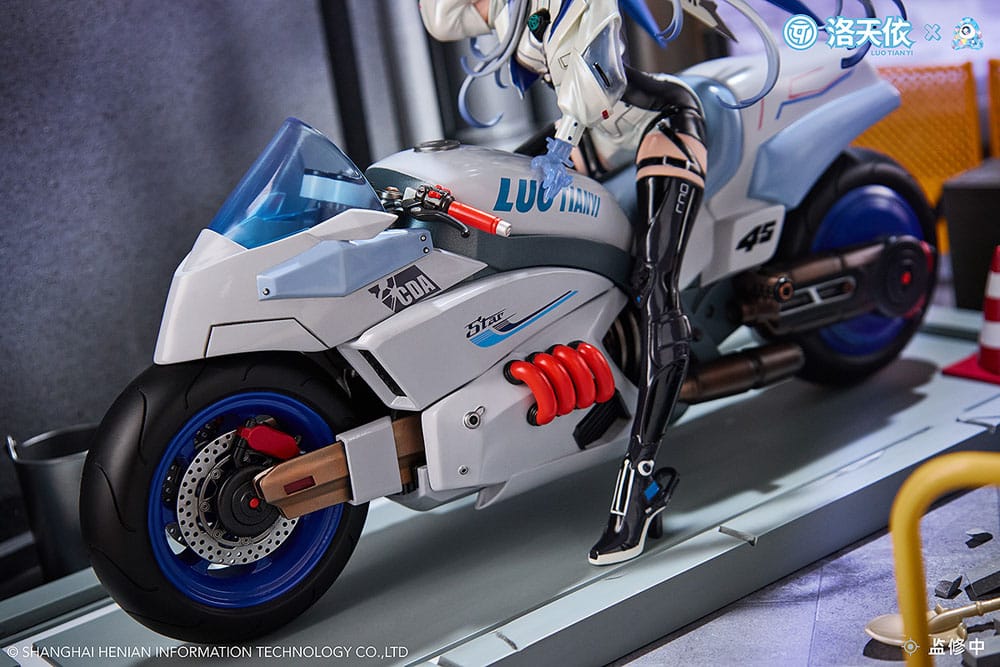 Vsinger Estatua PVC 1/7 Vsinger Luo Tianyi Retro-Future Storm Driver Ver. 23 cm