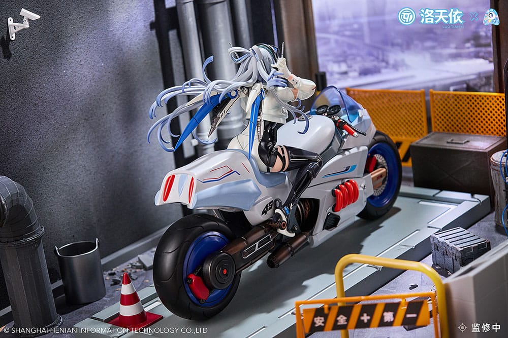 Vsinger Estatua PVC 1/7 Vsinger Luo Tianyi Retro-Future Storm Driver Ver. 23 cm