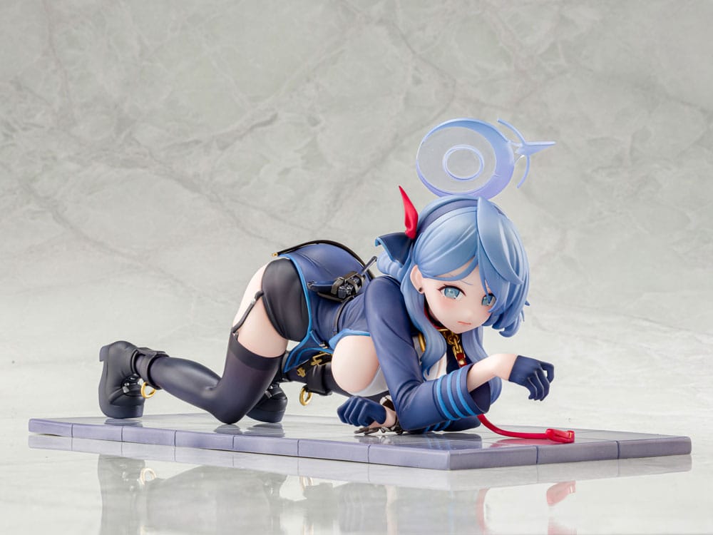 Blue Archive Estatua PVC 1/7 Ako Memorial Lobby Ver. 23 cm - Z POP Toys