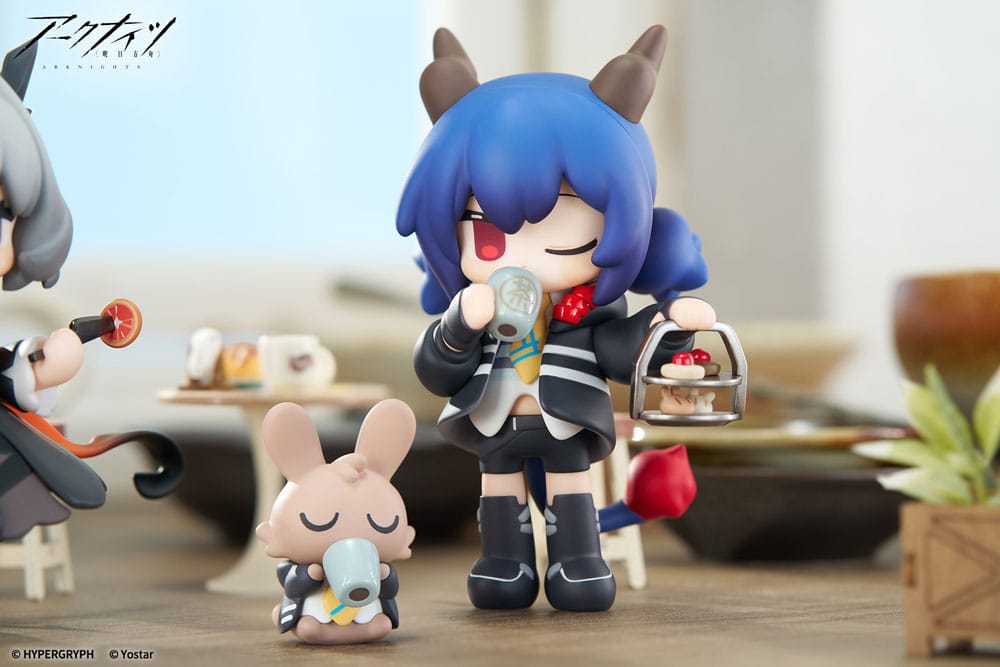 Arknights Estatua PVC Would You Like A Dessert? Mini Series Ch'en 11 cm - Z POP Toys