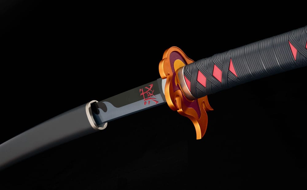 Demon Slayer: Kimetsu no Yaiba Réplica Proplica 1/1 Espada Nichirin (Tanjiro Kamado) Kyojuro Rengoku´s Sword Gueard Ver. 88 cm