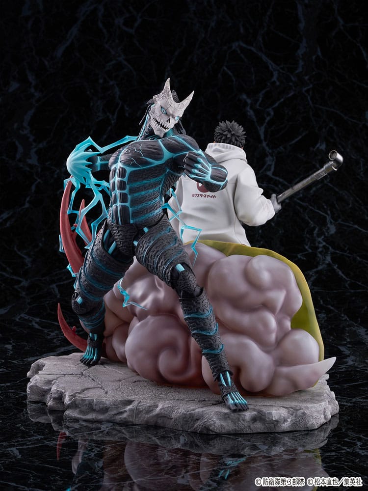 Kaiju No.8 PVC SHIBUYA SCRAMBLE FIGURE 1/7 Kaiju No.8 & Kafka Hibino 29 cm - Z POP Toys